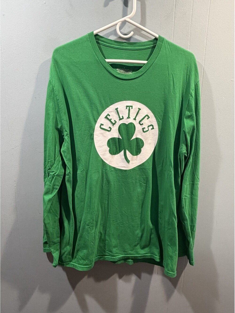 Mens Fanatics T Shirt Long Sleeves Size Large Green Boston Celtics 11 Irving